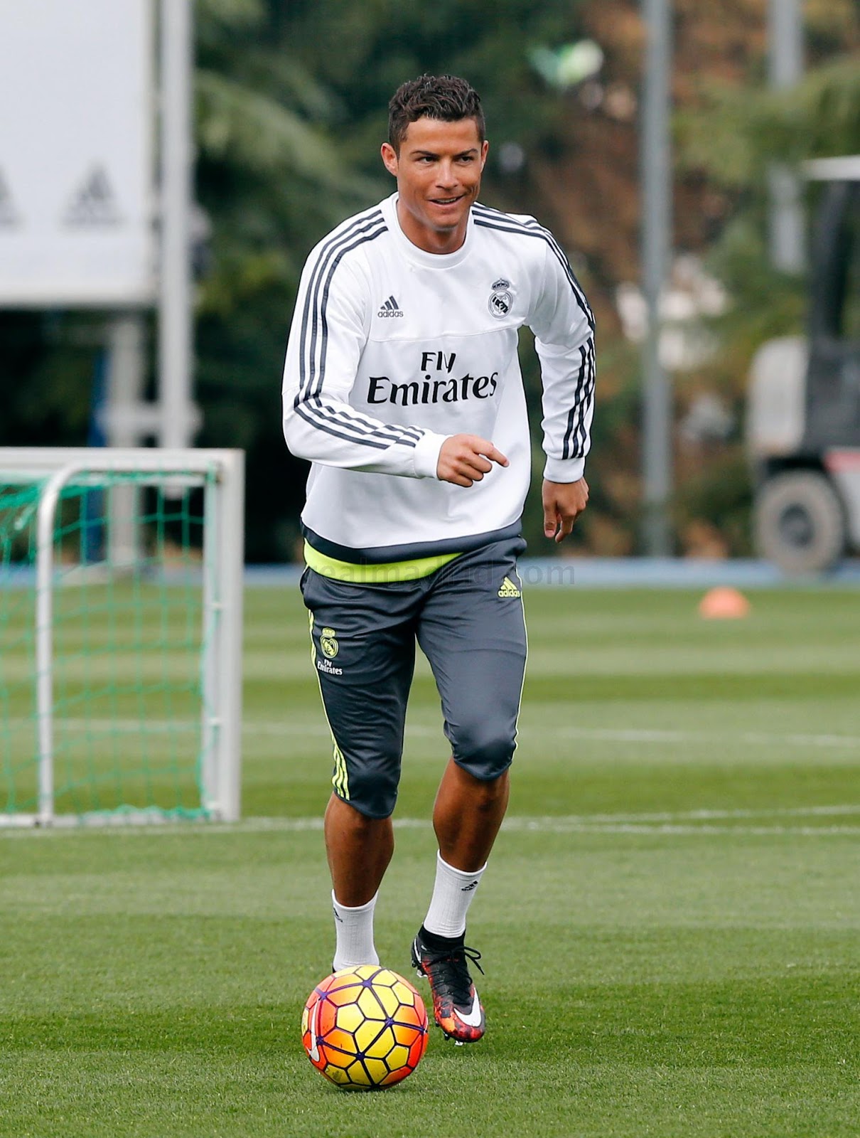 Nike sales tiempo ronaldo